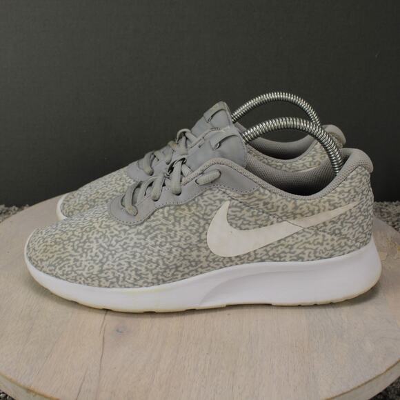Nike Tanjun Shoes Womens 8 Gray White Running Sneakers - Picture 5 of 10